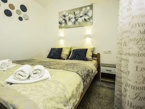 2 bedrooms, internet