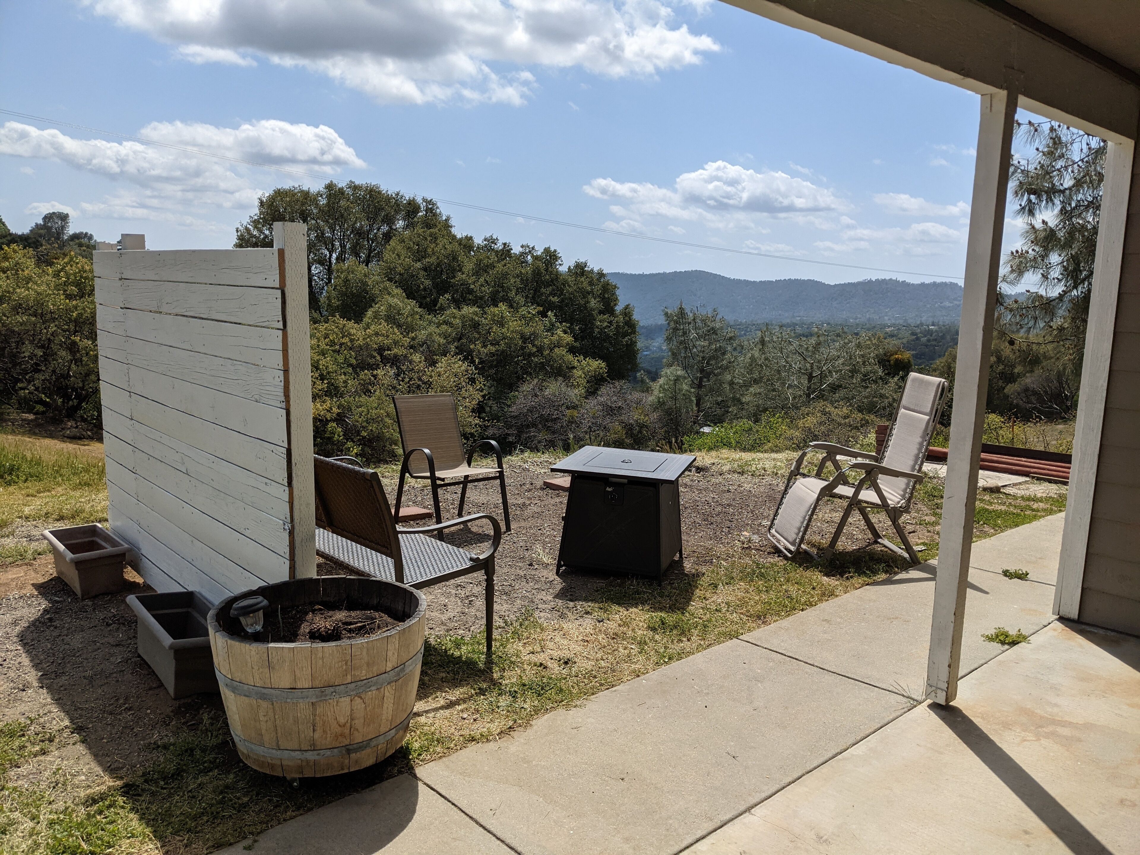 Stargazing  views. Telescope. Covered patio, propane fire pit in Ahwahnee, United States