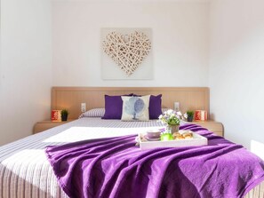 2 soverom, strykejern/-brett, reiseseng for barn og wi-fi (inkludert)