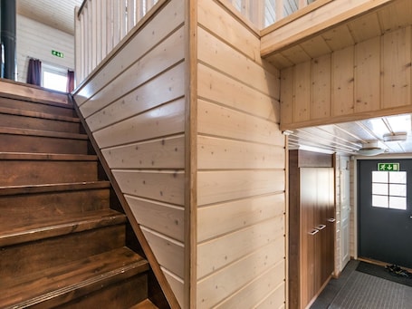 Interior. Hallan karhu c, paritalo by Interhome