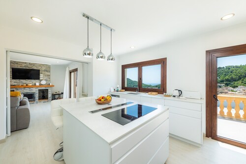 Maison de vacances Sestel avec vue sur mer, piscine, balcon, jardin et terrasse