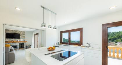 Maison de vacances Sestel avec vue sur mer, piscine, balcon, jardin et terrasse