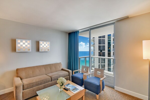 Älytelevisio, DVD-soitin, pöytätennispöytä