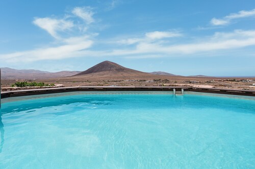 Villa "La Vista de Tefía" avec vue sur la montagne, piscine, Wi-Fi, terrasse et jardin