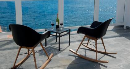 Strandhaus mit herrlicher Terrasse am Meer