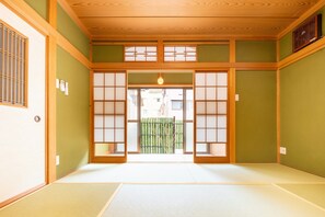Family Apartment, Non Smoking | In-room safe, laptop workspace, iron/ironing board, free WiFi - Temari (Hakone)