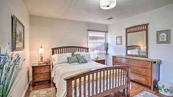 3 Schlafzimmer, Schreibtisch, Internetzugang, Bettwäsche