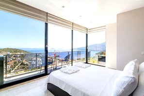 5 camere, una cassaforte in camera, ferro/asse da stiro