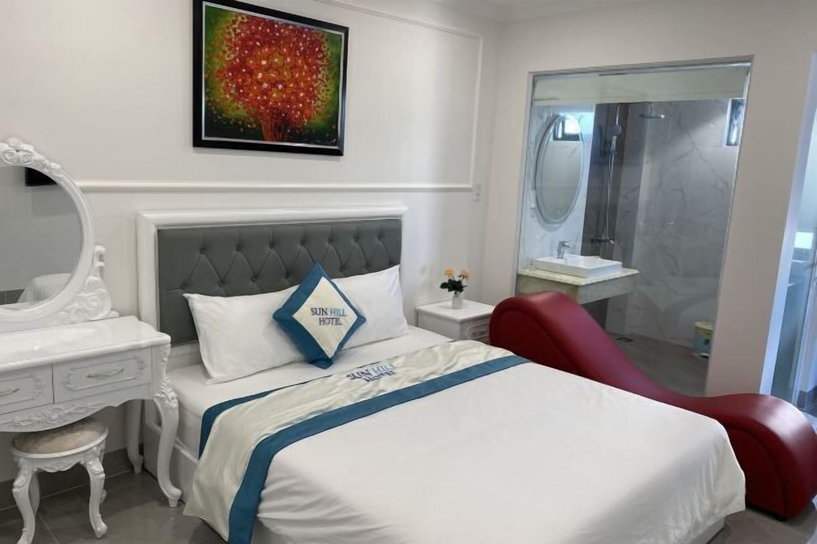 Bar mini, dilengkapkan perabot secara berasingan, meja 