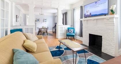 Heart of Downtown, Shops & Dining - Cozy Craftsman