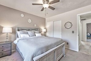 4 bedrooms, iron/ironing board, WiFi, bed sheets