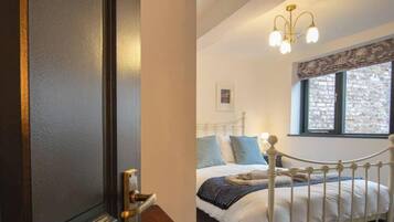 3 Schlafzimmer, Bügeleisen/Bügelbrett, Reisekinderbett, WLAN