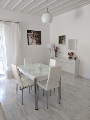 تناول الطعام