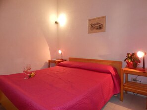 2 bedrooms