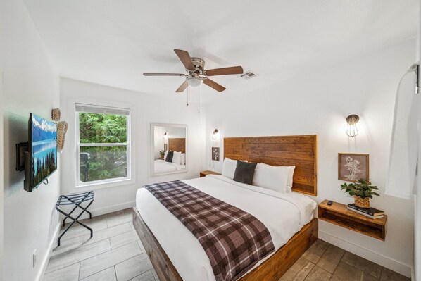 1 bedroom, iron/ironing board, free WiFi, bed sheets