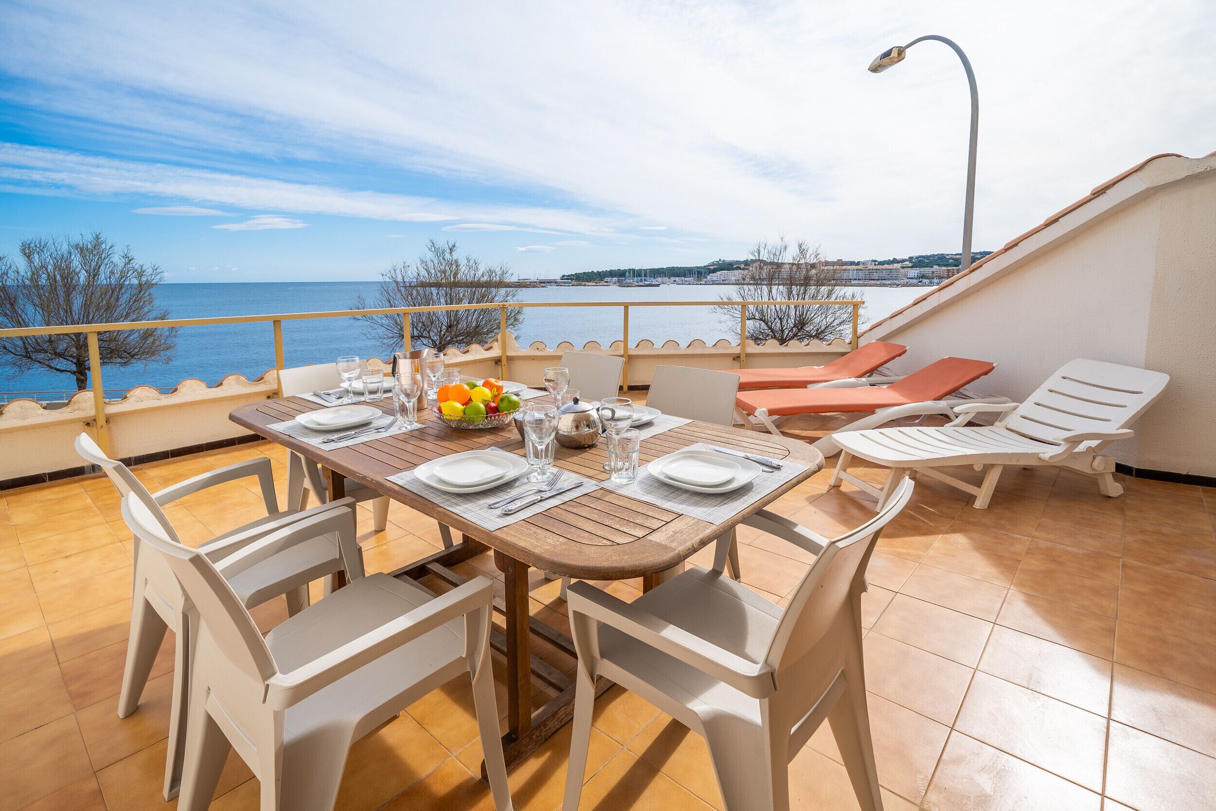 تناول الطعام بالخارج