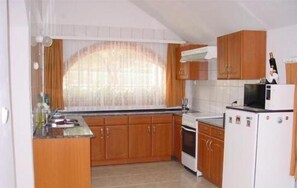 Fridge, microwave, coffee/tea maker, toaster