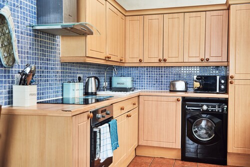 Penuwch Boathouse , Cosy rural cottage for families with heated indoor pool