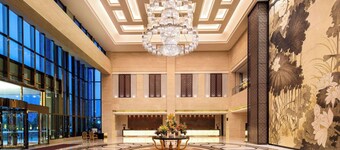 Wyndham Xinyang Downtown