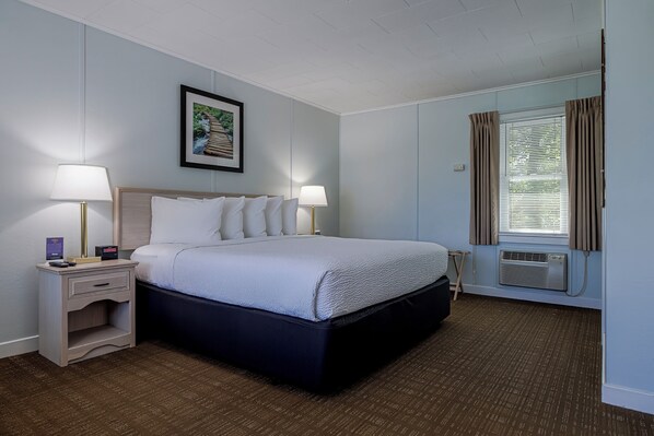 1 bedroom, iron/ironing board, WiFi - King Room w/ Breakfast Included (Bar Harbor)