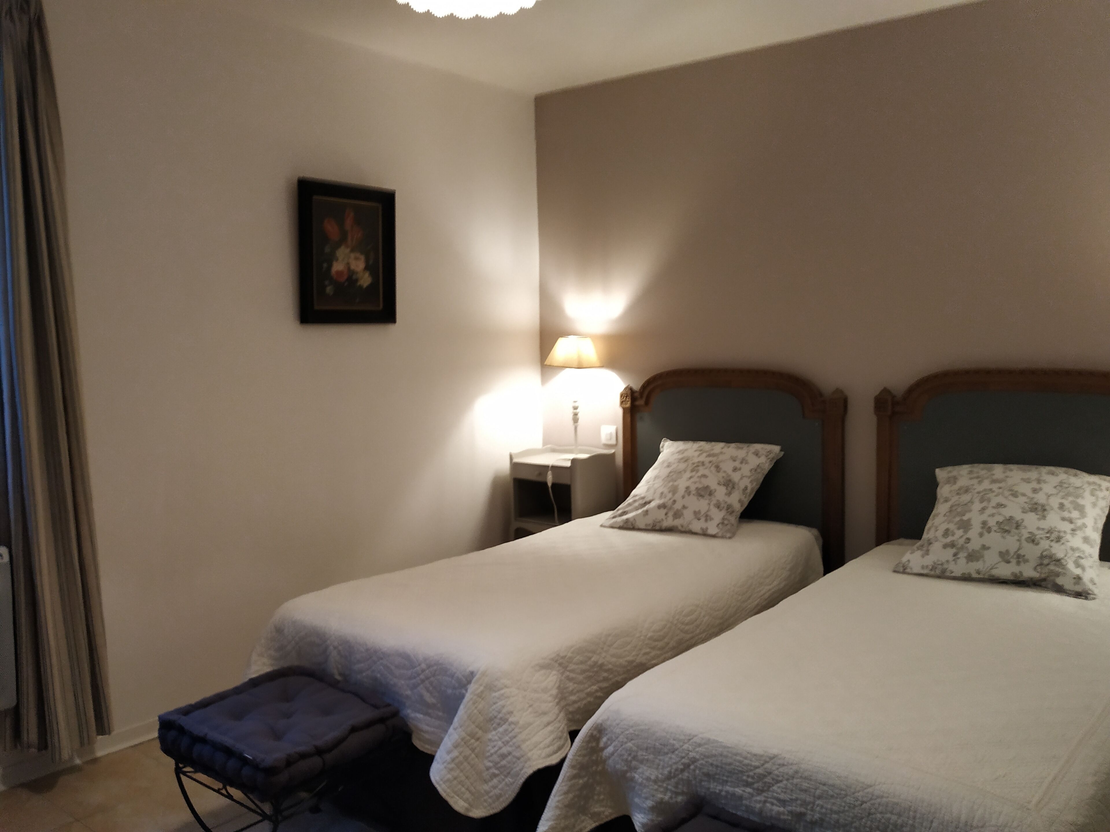 2 室のベッドルーム、アイロン / アイロン台、旅行用ベビーベッド、WiFi (無料)