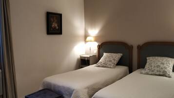 2 chambres, fer et planche Ă repasser, lit parapluie, Wi-Fi gratuit