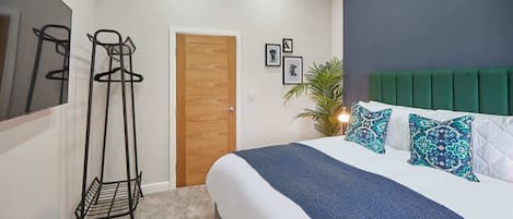 1 soverom, strykejern/-brett, wi-fi (inkludert) og sengetøy