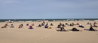 South Haven - No Stairs - Condo with Pool - 2 minute Walk to Beach!