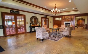 Interior - Pointe Royale 3BR Walk-In Condo Indoor and Outdoor Pools Great for Families (Branson)