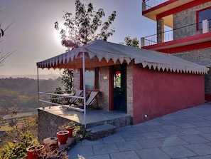 Luxury Cottages | Zimmersafe, individuell eingerichtet, Schreibtisch, Zustellbetten
