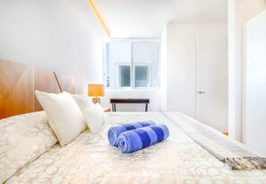 1 dormitorio, tabla de planchar con plancha, wifi gratis y ropa de cama