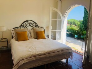 3 soverom, safe på rommet, strykejern/-brett og wi-fi (inkludert)