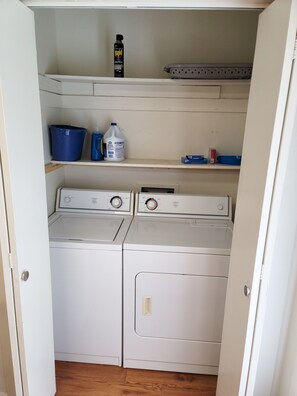 Interior - Charming 2 Bedroom Duplex Cottage with All Amenities (Idabel)