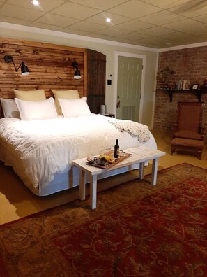 WiFi, bed sheets