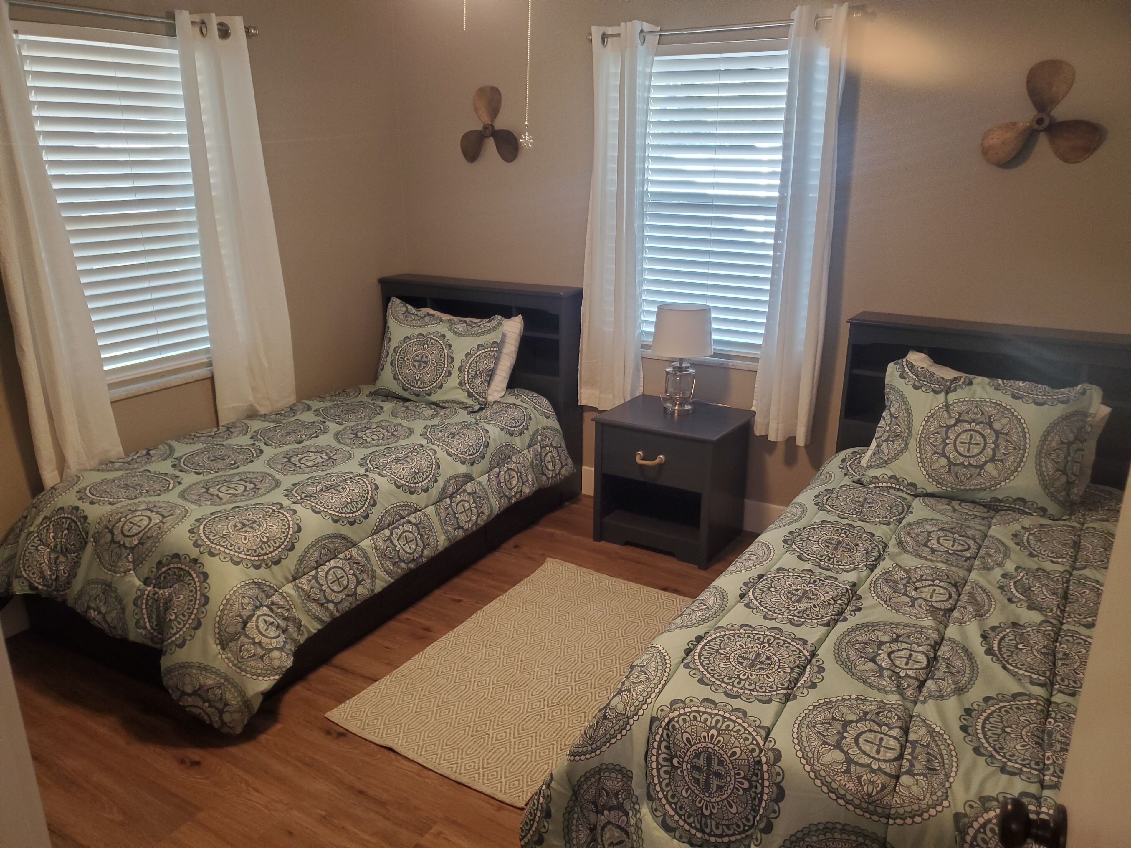 2 多间卧室、熨斗/熨衣板、免费 WiFi、床单