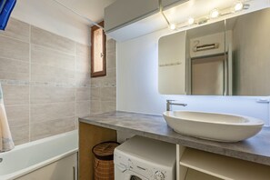 Hair dryer - La Brigantine - appartement avec piscine proche plage (Gruissan)