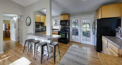 Living on the Ledge in Willow Cove