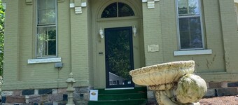 Historical School House with Lake James chain access