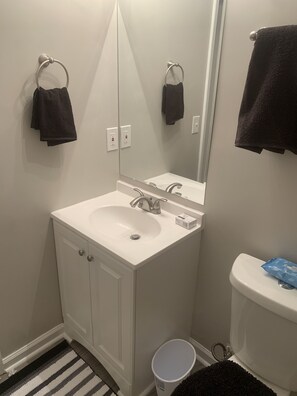 Towels, soap, shampoo, toilet paper
