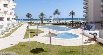 Amazing Apartment in front of the Beach with sunny terrace. - only families