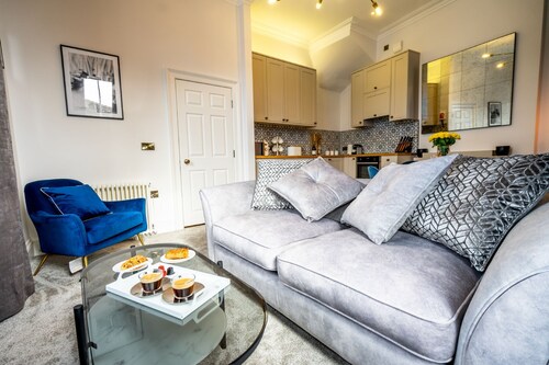 5 Rowntree House - sleeps 3 guests  in 1 bedroom