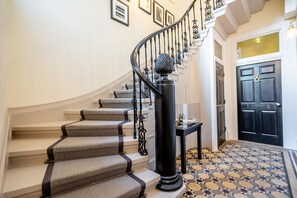 Interior - 5 Rowntree House - sleeps 3 guests  in 1 bedroom (York)
