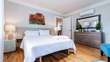 3 bedrooms, desk, iron/ironing board, free WiFi