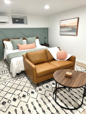 3 bedrooms, iron/ironing board, travel cot, free WiFi - ENTIRE HERSHEY House 4bd 3ba Sleeps 9 within minutes to all Attractions⭐️⭐️⭐️⭐️⭐️ (Hershey)