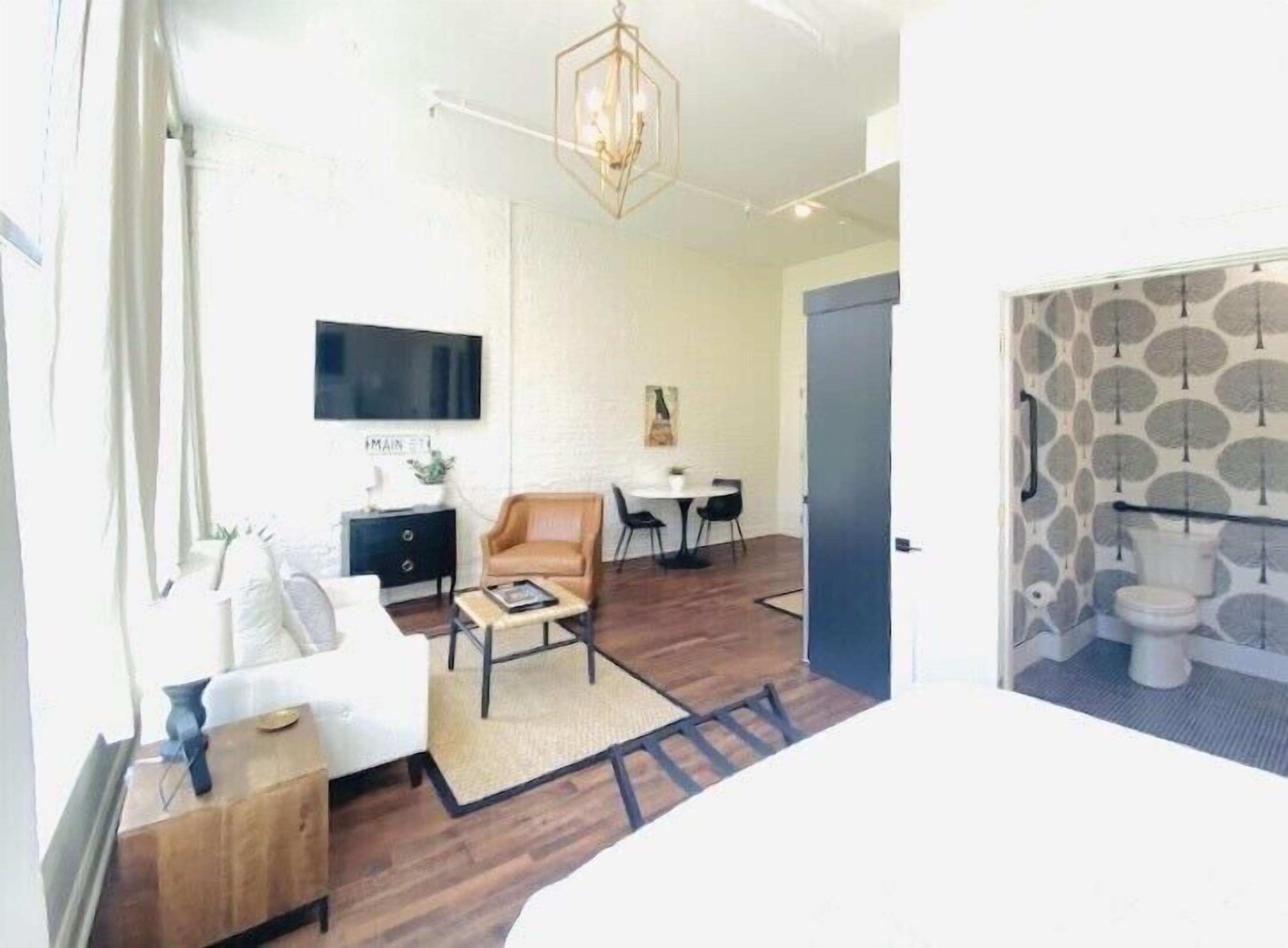 4 bedrooms, iron/ironing board, travel cot, free WiFi