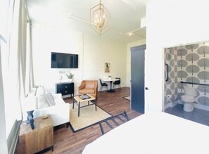 4 bedrooms, iron/ironing board, travel cot, free WiFi