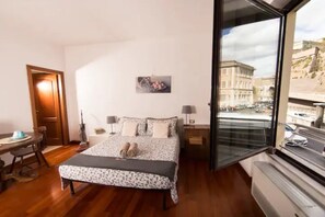 4 bedrooms, in-room safe, iron/ironing board, travel cot