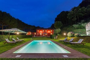 Pool - Villa Frantoio     . (Capannori)