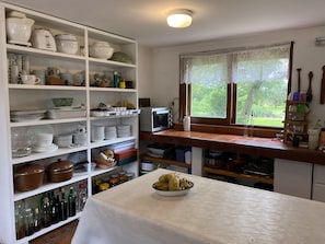 Family Villa | Private kitchen | Full-sized fridge, microwave, oven, toaster - Casa De Campo Piscina y Rio (La Silleta)
