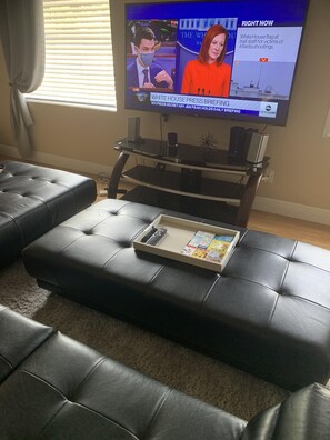 Interior - Entire House 2BR/2Bath Near [Ybor City and Downtown (Tampa)